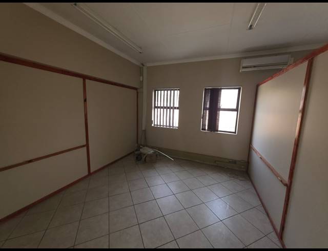921.50M² BUSINESS TO LET IN SASOLBURG EXT 5